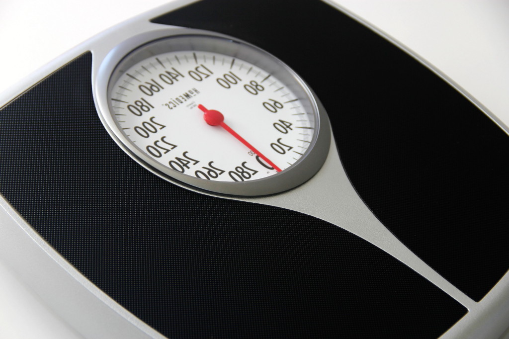 Spring scale used to determine ones weight in pounds