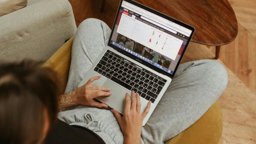 Komáromi Zsombor szakértő SEO tanácsadás árak